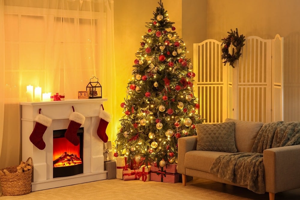 Christmas window decorations: Our 15 favourite Christmas window display ideas, top tips, and more